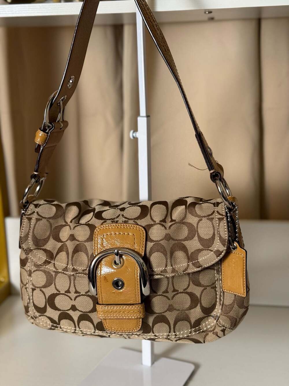 Coach Signature Soho Buckle Flap Shoulder Bag F15668
